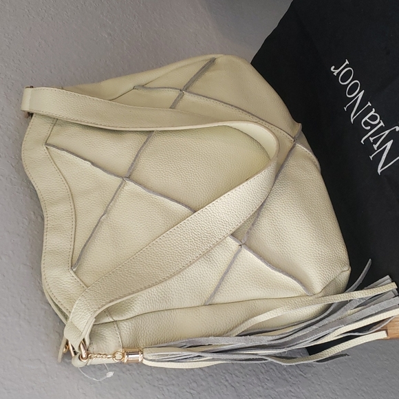 Nyla Noor Off-White Soho Tote - Picture 2 of 13